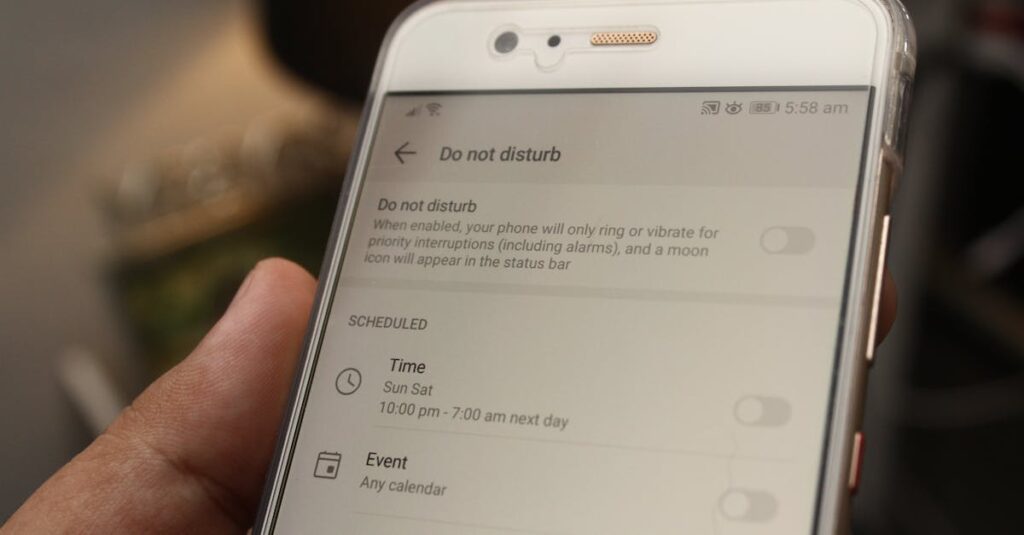 découvrez comment gérer efficacement les notifications android pour rester informé sans être submergé. apprenez à personnaliser vos alertes, à utiliser les paramètres de priorité et à organiser votre expérience mobile pour une gestion optimale de vos notifications.