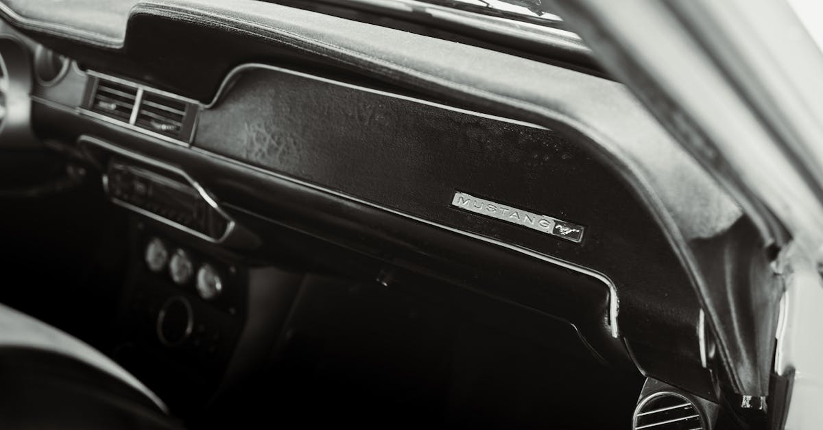 découvrez android auto, l'application qui transforme votre smartphone en un tableau de bord intelligent. profitez de la navigation gps, de la musique et des notifications en toute sécurité pendant la conduite. simplifiez vos trajets grâce à une interface conviviale et des commandes vocales pratiques.