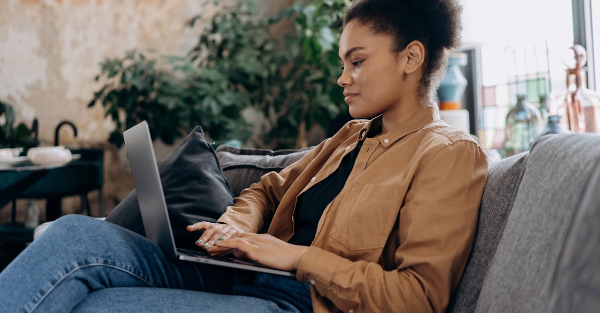découvrez google assistant, votre assistant vocal intelligent qui vous aide à gérer votre quotidien. posez des questions, contrôlez vos appareils connectés et accédez à des informations instantanément, le tout d'une simple commande vocale.