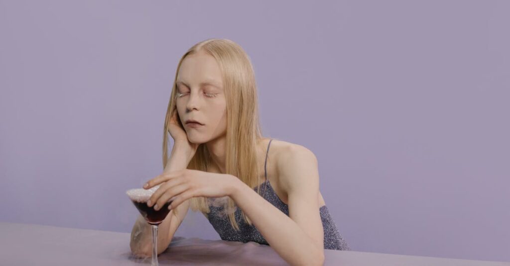 découvrez un personnage captivant dont la complexité et les mystères éveillent la curiosité. plongez dans son univers fascinant où chaque geste et chaque mot révèlent une nouvelle facette de son intrigue.