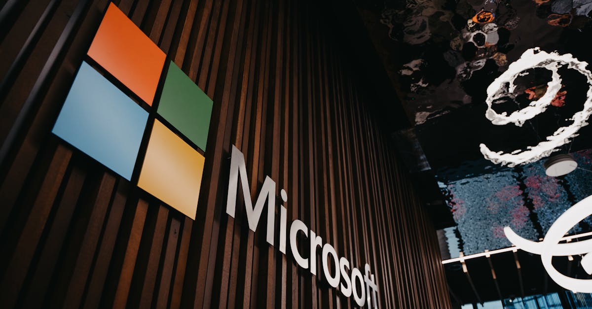 découvrez microsoft silverlight, un puissant outil de création de rich media et d'applications web interactives. apprenez comment cette technologie permet de développer des expériences enrichissantes sur diverses plateformes et navigateurs.