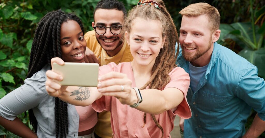 découvrez les derniers modèles de smartphones adaptés à tous les besoins et budgets. comparez les fonctionnalités, les performances et les designs pour choisir le smartphone idéal qui vous accompagnera au quotidien.