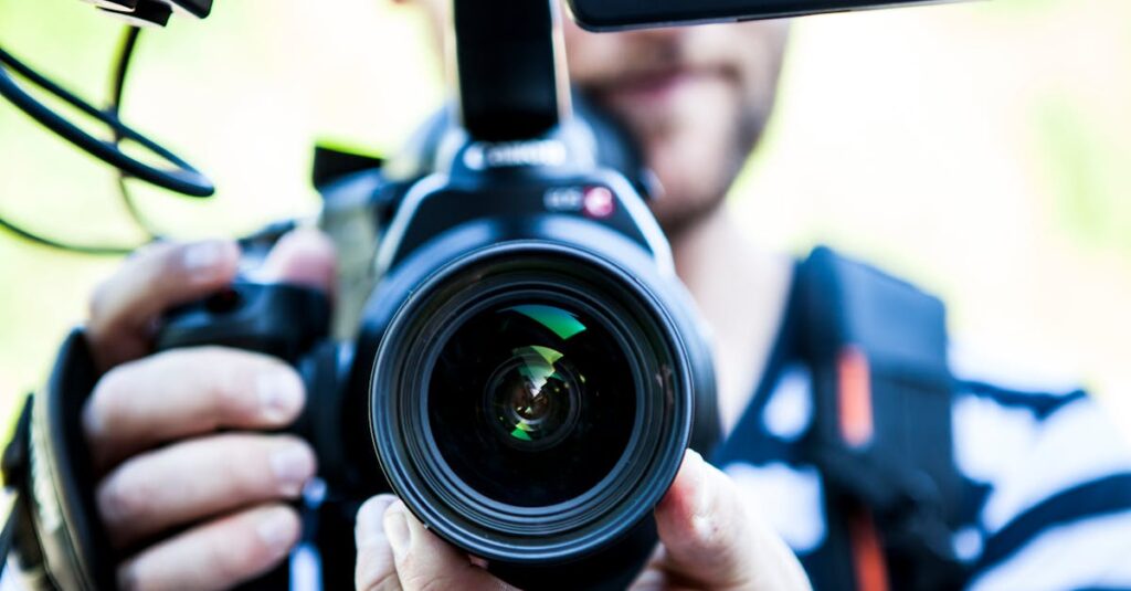 découvrez comment télécharger facilement vos vidéos préférées de youtube. accédez à nos conseils et outils pratiques pour profiter de vos contenus hors ligne, en toute simplicité.