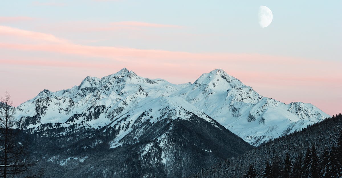 découvrez l'art de la photographie de la lune : conseils, techniques et inspirations pour capturer la beauté lunaire en images spectaculaires.