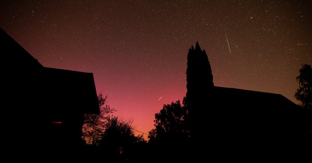 découvrez tout sur les perséides, la célèbre pluie d'étoiles filantes observable chaque été. conseils d'observation, dates et explications sur ce phénomène astronomique incontournable.