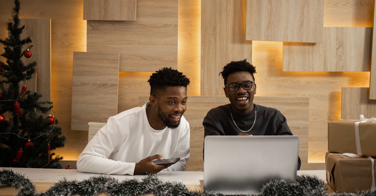 découvrez notre sélection de cadeaux high-tech pour tous les passionnés de technologie : gadgets innovants, accessoires connectés, idées originales pour surprendre vos proches.