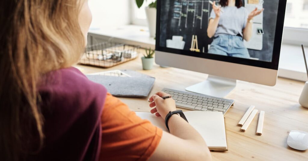 dall-e 2 : guide complet pour maîtriser l’outil de création d’images par IA découvrez dall-e 2, l’intelligence artificielle d’openai capable de générer des images créatives à partir de descriptions textuelles. explorez ses fonctionnalités, ses usages et son impact sur la création visuelle.