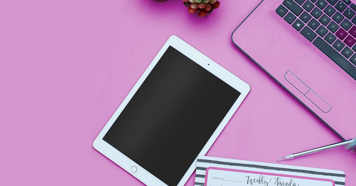 découvrez l'ipad : une tablette polyvalente et puissante d'apple, idéale pour travailler, étudier, regarder des films ou dessiner. performances rapides, écran retina éclatant et large choix d'applications pour tous vos besoins.