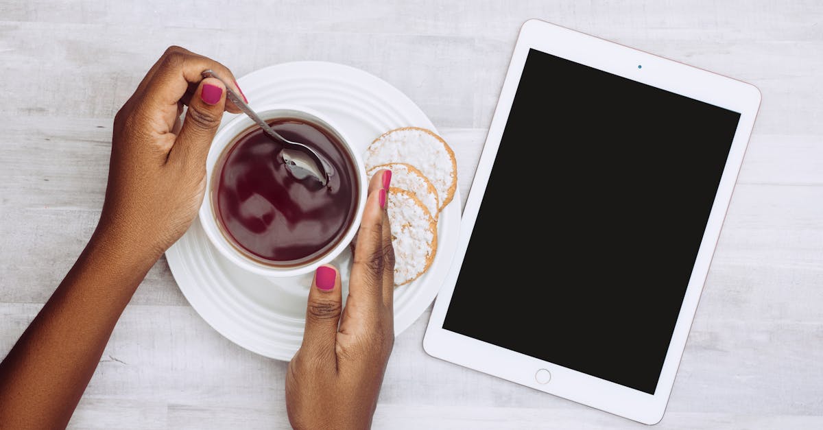 découvrez l'ipad, la tablette innovante d’apple alliant puissance, élégance et simplicité d’utilisation. parfait pour travailler, étudier, jouer ou créer, l’ipad s’adapte à tous vos besoins quotidiens.