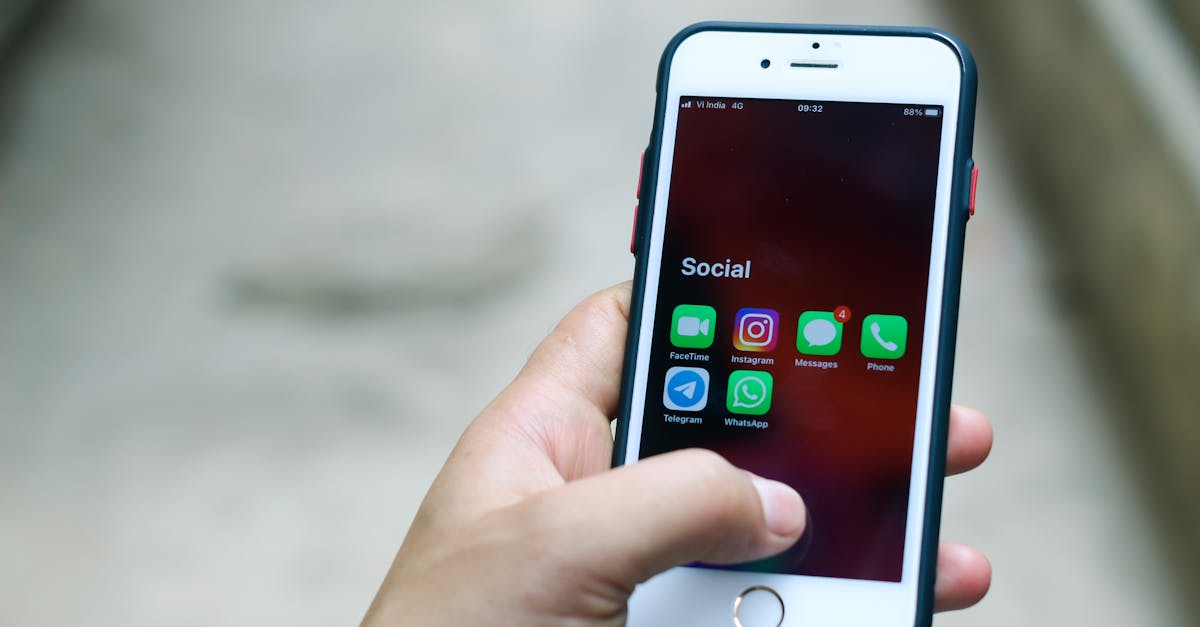 découvrez telegram, l’application de messagerie rapide et sécurisée qui vous permet de discuter, partager et échanger des fichiers en toute confidentialité avec vos amis ou collègues partout dans le monde.