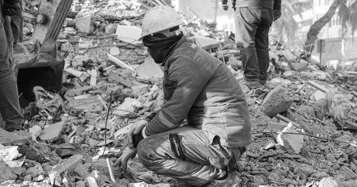 découvrez tout ce qu'il faut savoir sur les tremblements de terre : causes, prévention, et impact sur notre planète.