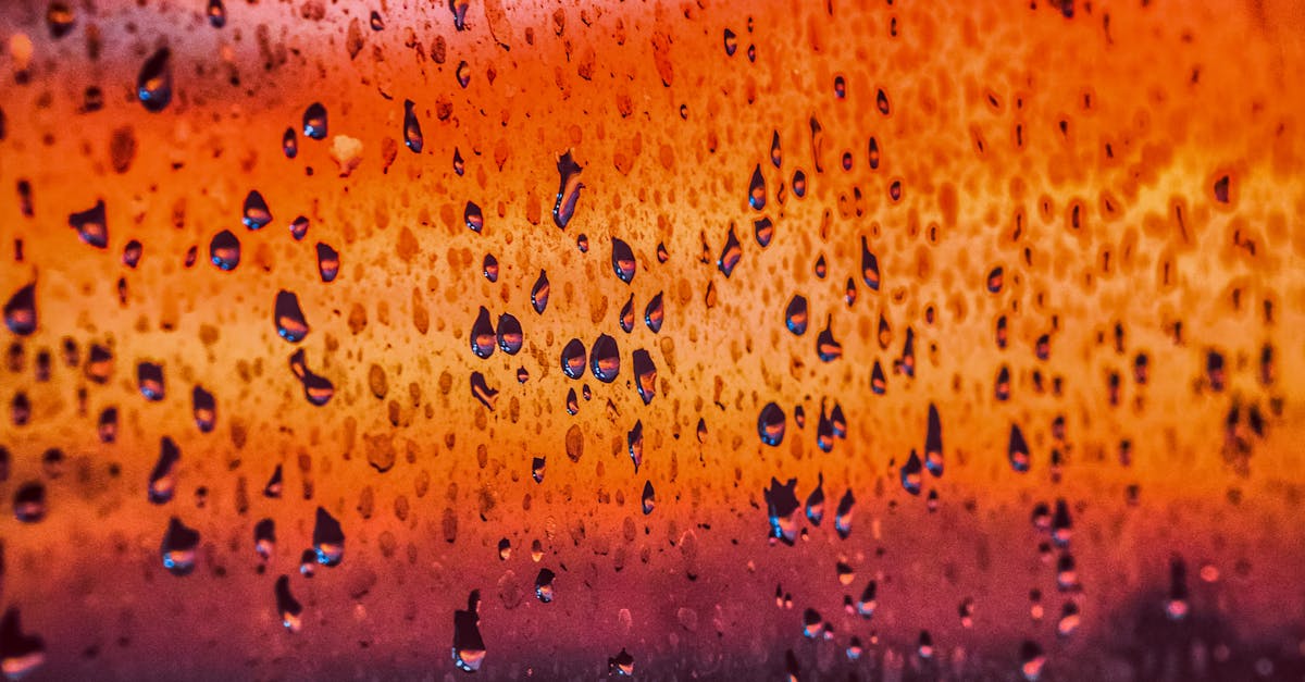 découvrez nos papiers peints en verre liquide pour un effet brillant et moderne, apportant élégance et profondeur à vos murs.