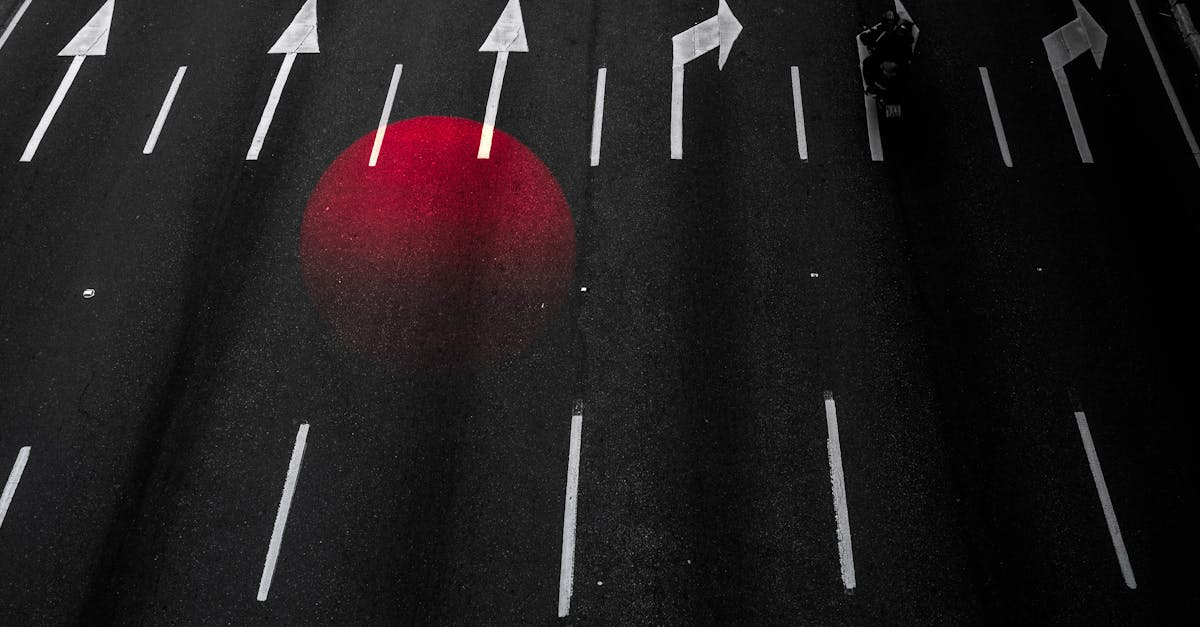 découvrez tout sur le signal : définition, types et importance dans différents domaines tels que les télécommunications, l'informatique et l'ingénierie.