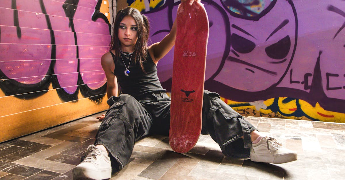 slack est une plateforme de communication et de collaboration en équipe, facilitant l'échange de messages, la gestion de projets et l'intégration d'outils pour améliorer la productivité.