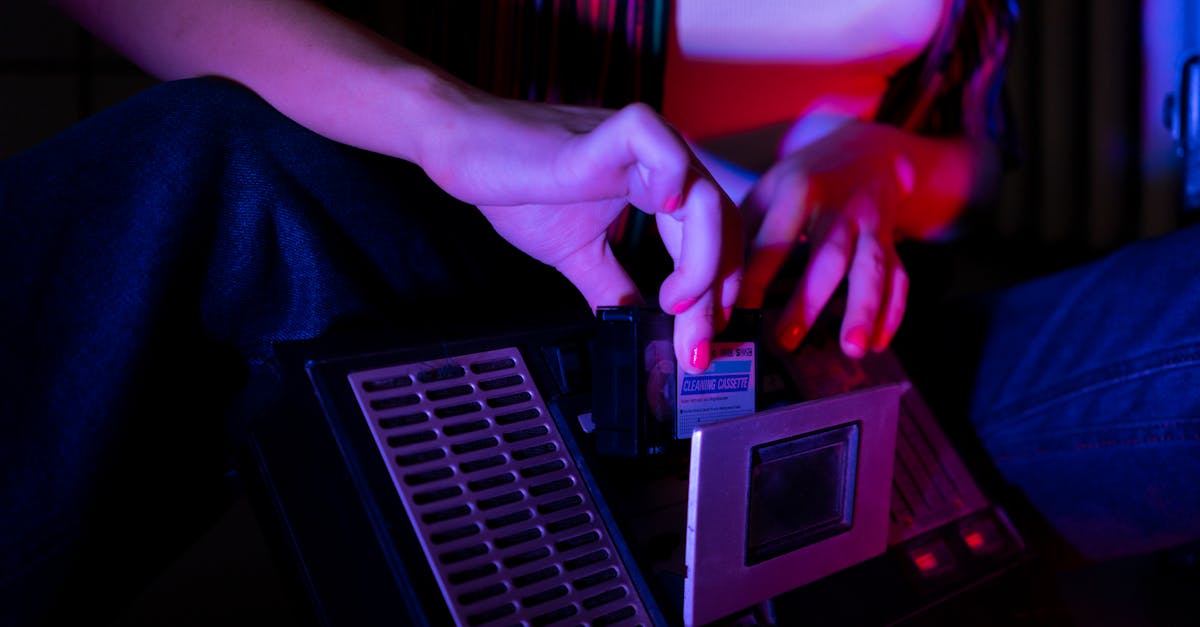 découvrez comment créer des vidéos sans visage pour préserver l'anonymat tout en captivant votre audience avec du contenu visuel original et professionnel.