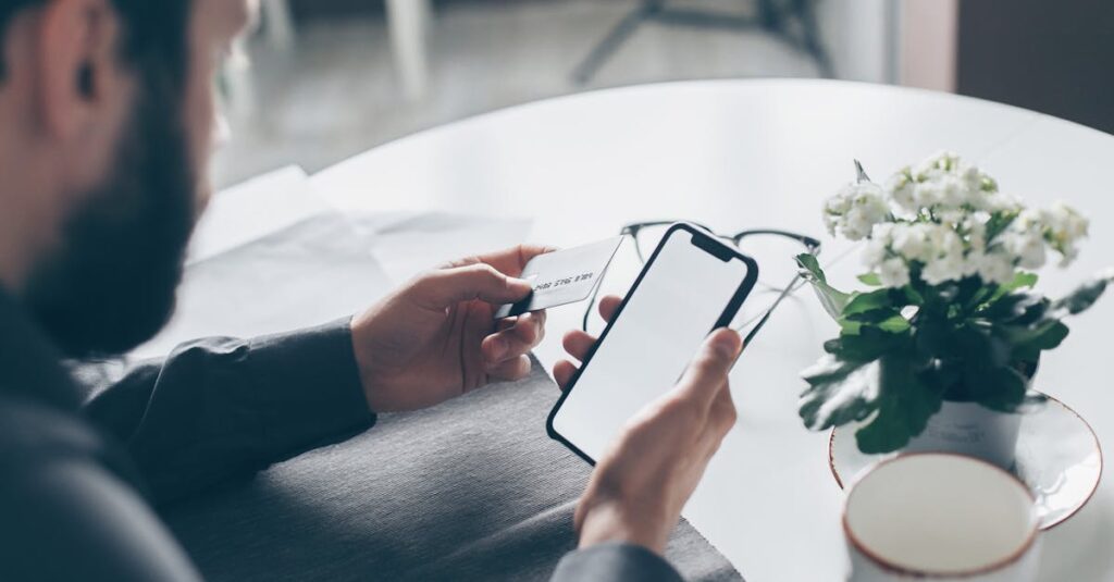 découvrez comment reconnaître et éviter les arnaques téléphoniques courantes pour protéger vos informations personnelles et financières.