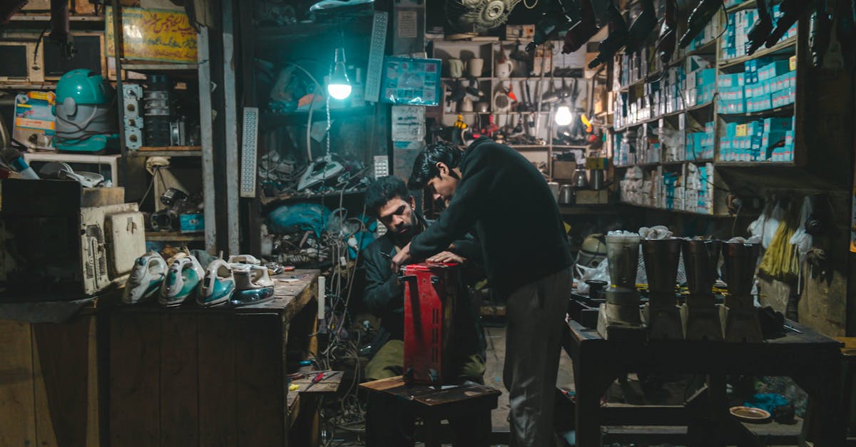 le service de clichés instantanés (volume shadow copy service) permet de créer des copies de sauvegarde fiables et cohérentes des fichiers et volumes, facilitant la restauration en cas de perte de données.