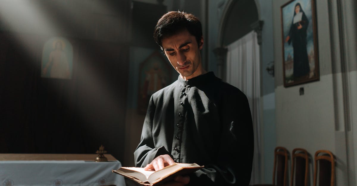 le service volume shadow copy permet de créer des copies de sauvegarde instantanées et cohérentes des fichiers et volumes, assurant la protection des données et facilitant leur restauration en cas de perte.