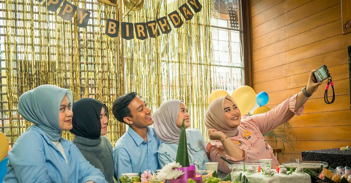 découvrez les risques insoupçonnés des selfies dangereux et comment éviter les accidents mortels liés à cette pratique.