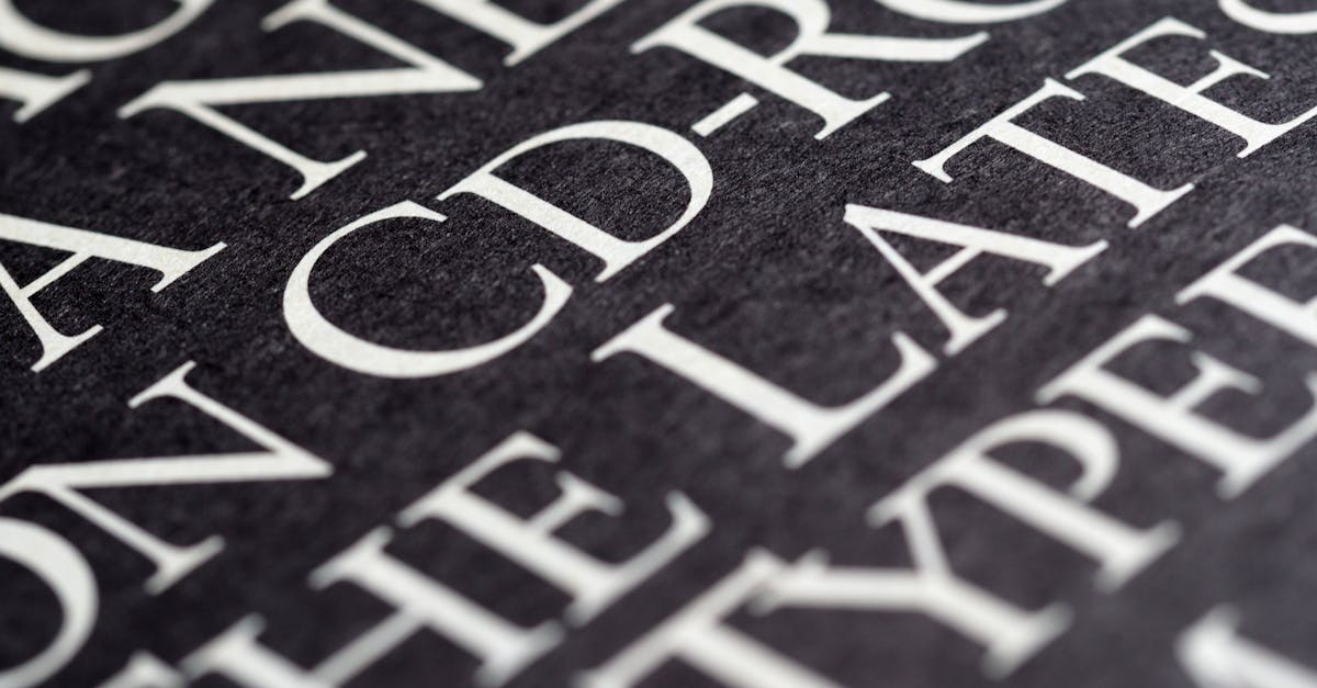 reconnaissance de police : identifiez facilement les polices de caractères à partir d'images ou de textes grâce à des outils performants de reconnaissance de polices.