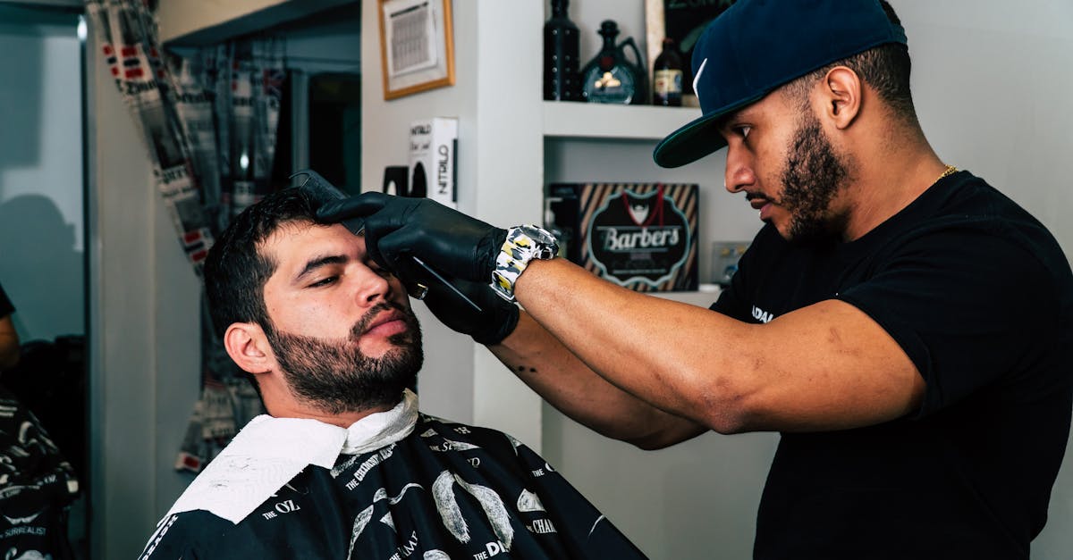 découvrez nos coupes de cheveux tendance et adaptées à votre style pour un look rafraîchi et moderne.