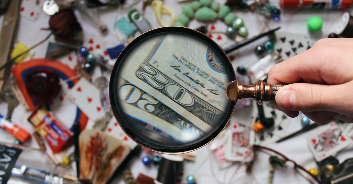 découvrez les méthodes et technologies clés pour la détection d'intrusion, essentielles à la sécurité des réseaux informatiques.