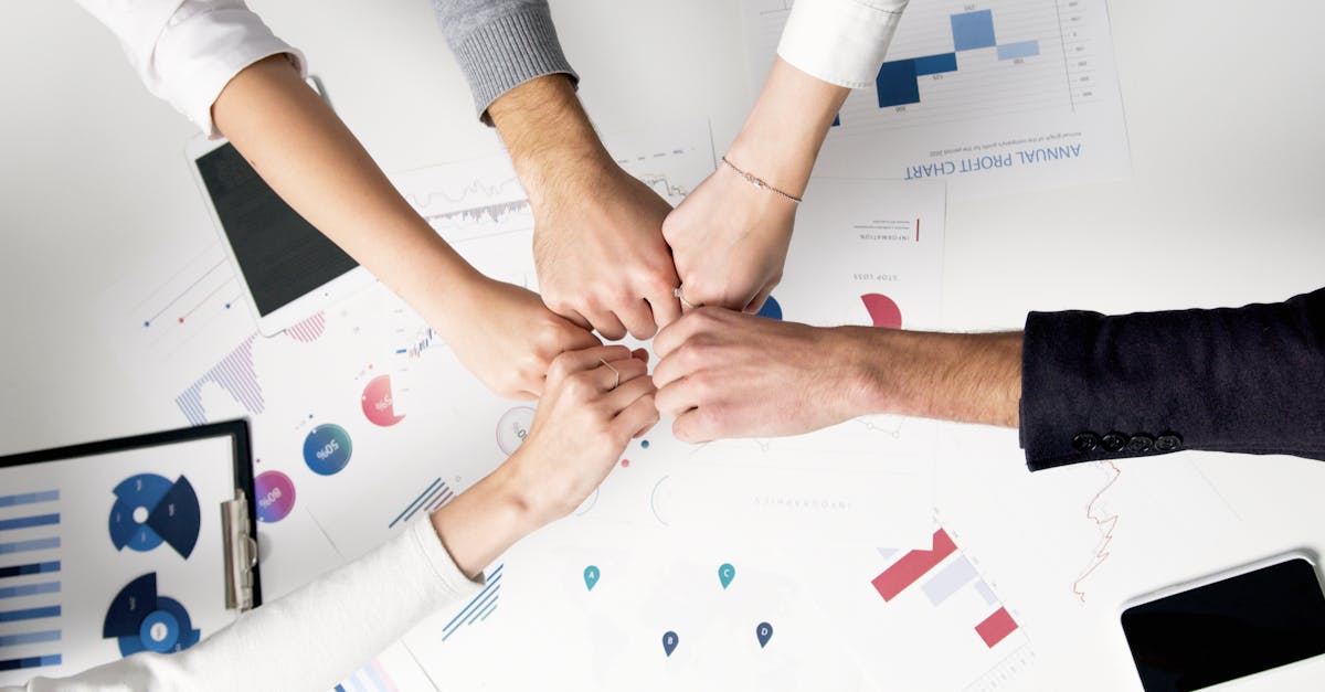 découvrez les missions clés du master data manager : gestion des données essentielles, optimisation des processus, garantie de la qualité et de la sécurité des informations pour soutenir la stratégie d'entreprise.