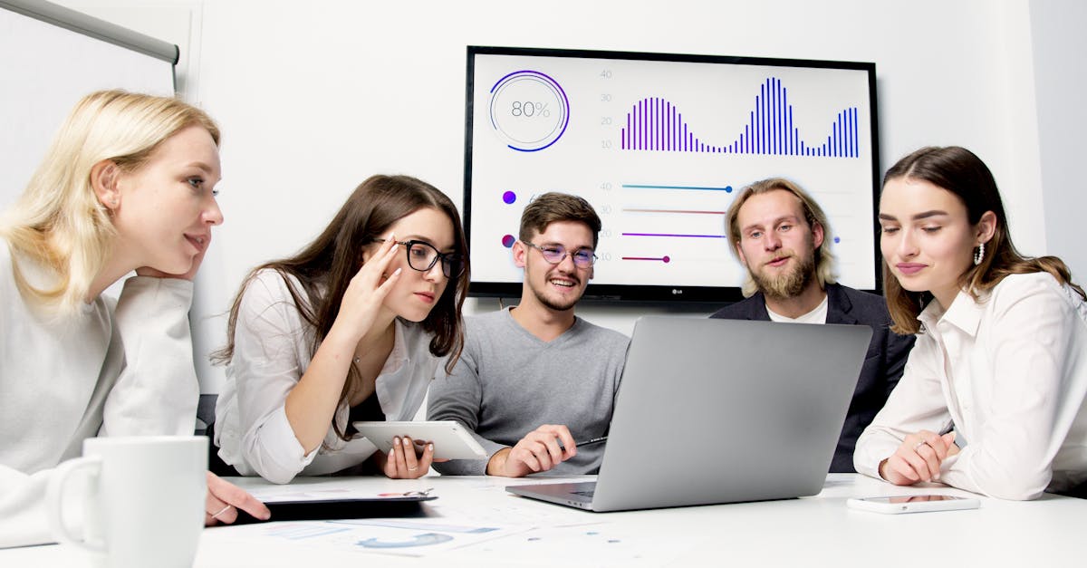 découvrez les missions clés du master data manager : gestion des données essentielles, optimisation des processus et garantie de la qualité des informations stratégiques pour l'entreprise.