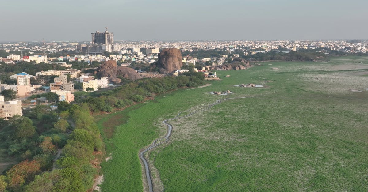 découvrez des techniques efficaces d'optimisation vidéo pour améliorer la qualité, la vitesse de chargement et l'engagement de vos contenus multimedia en ligne.