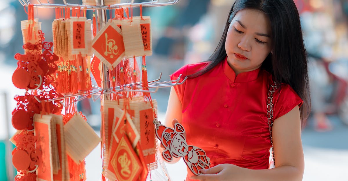 découvrez les caractéristiques uniques, traits de personnalité et compatibilités des signes du zodiaque pour mieux comprendre votre avenir et votre destin.