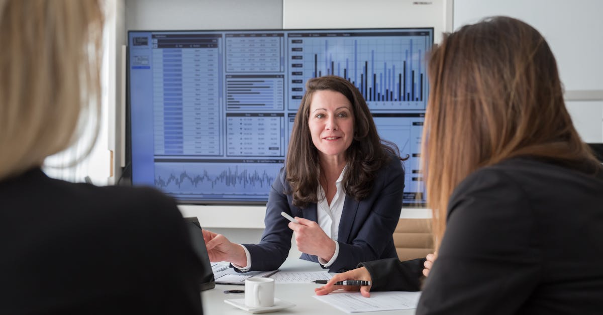 découvrez le big data, l'ensemble des technologies et méthodes pour collecter, analyser et exploiter de vastes volumes de données afin de prendre des décisions éclairées et optimiser les performances.