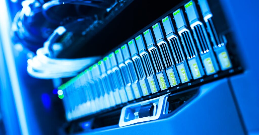 découvrez nos solutions ups pour data centers, assurant une alimentation électrique fiable et une protection optimale contre les coupures et les pannes.