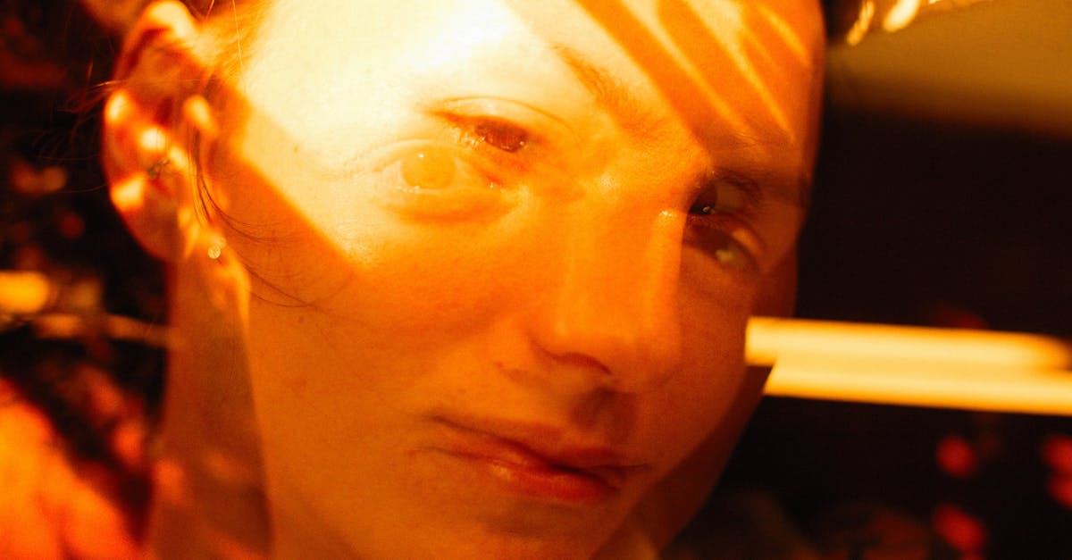 facetune est une application de retouche photo qui permet d'améliorer facilement vos selfies et portraits grâce à des outils professionnels simples d'utilisation.