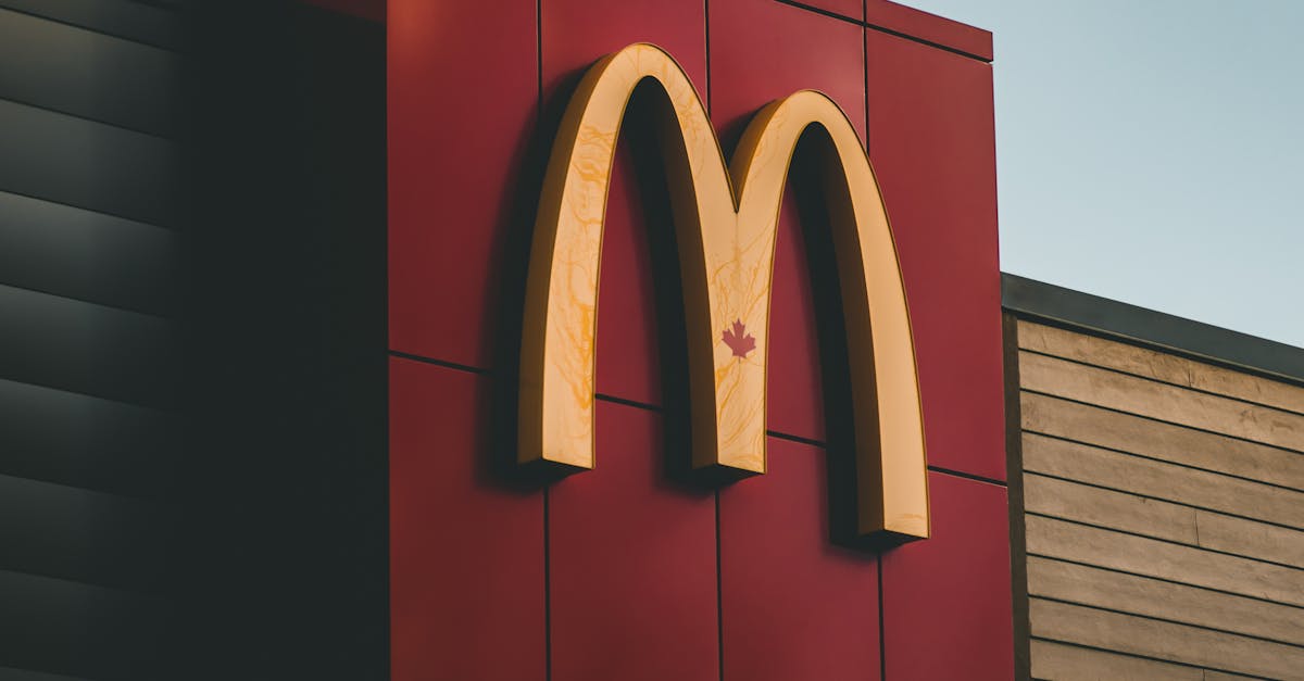 découvrez comment obtenir des menus gratuits chez mcdonald's grâce à nos astuces et offres exclusives. profitez de repas savoureux sans dépenser un centime!