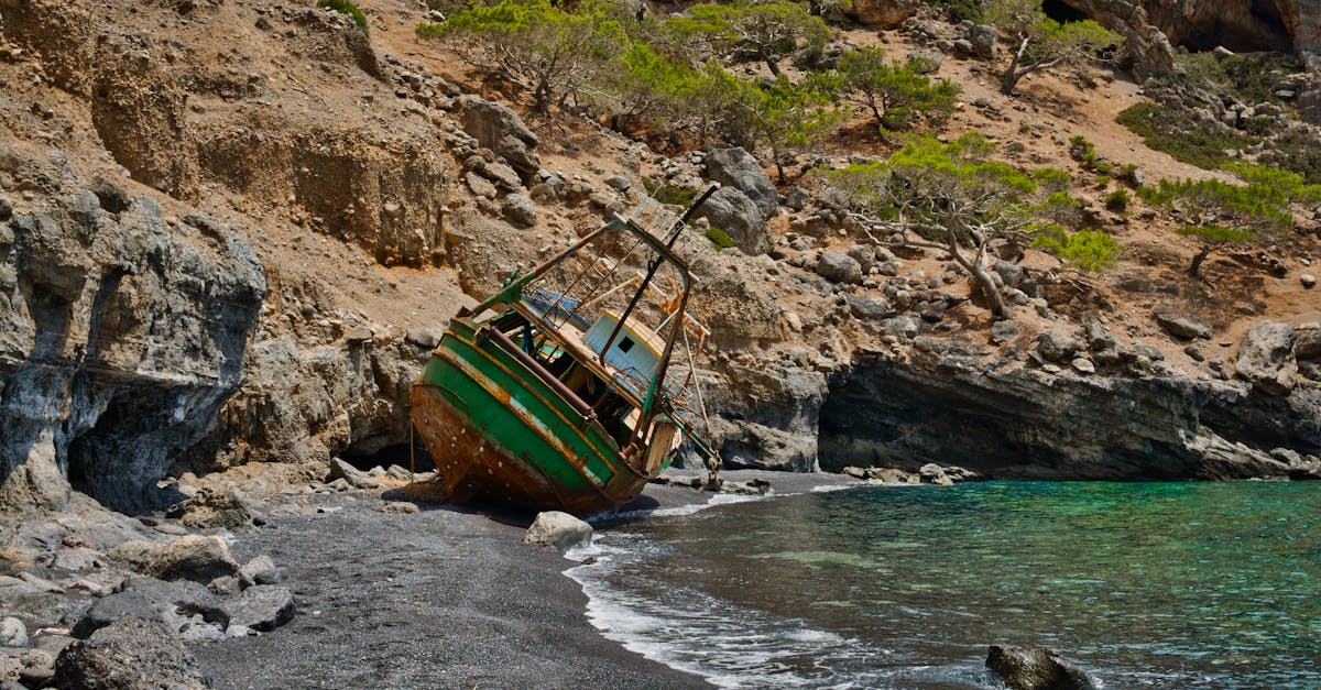 découvrez tout sur la piraterie : définitions, enjeux, impacts et solutions pour lutter contre ce fléau numérique.