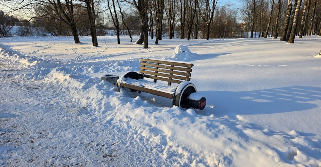 découvrez les dernières fuites et rumeurs sur le samsung galaxy s25 ultra, ses caractéristiques, son design et sa date de sortie anticipée.