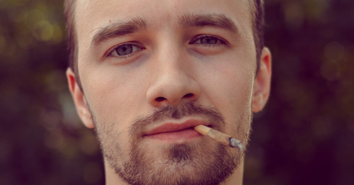 découvrez tout sur le métier de youtuber : conseils, astuces, et stratégies pour créer et développer votre chaîne vidéo avec succès.